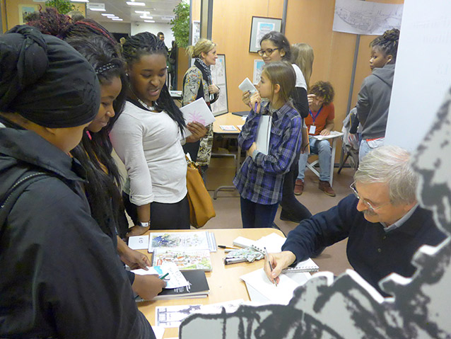 Rendez-Vous du Carnet de Voyage 2013 - Pubblico allo stand di Matite in Viaggio