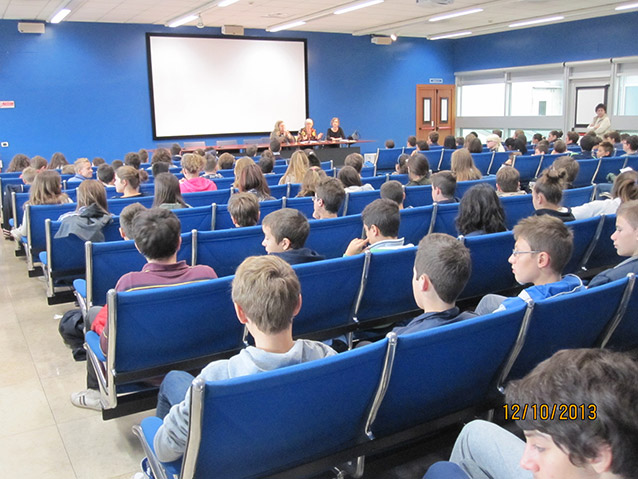 Conferenza con le scolaresche