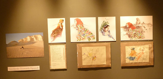 Parete con i pannelli di disegni, foto e parole di Giancarlo Iliprandi